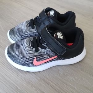 NIKE kids sneakers